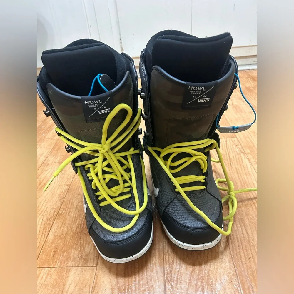 Vans Howl Hi-Standard Snowboard Boots Mens Size 10.5 2018 Collab Rare Gray Camo
